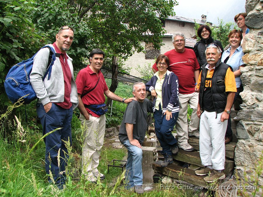 Pusdosso-Festadestate08 156.jpg - Foto ricordo anche per la compagnia sorridente di Vimercate di Piercesare ed Augusta